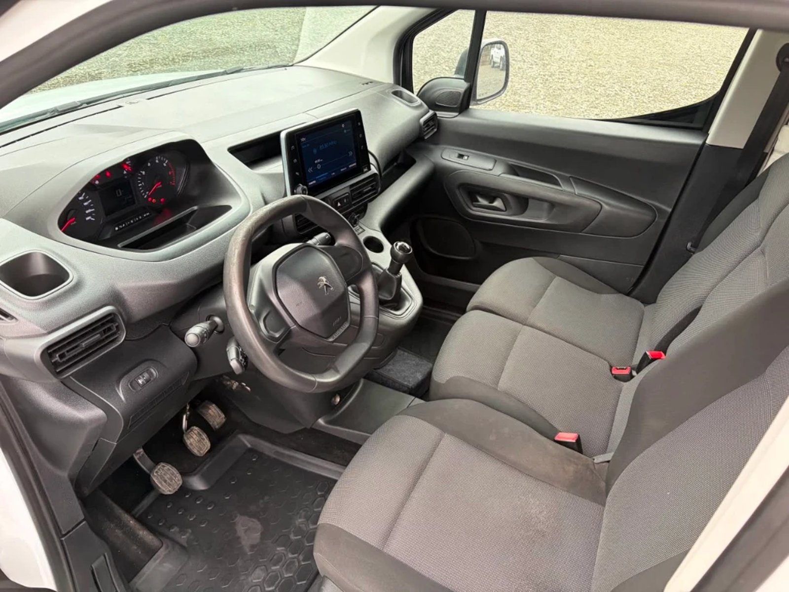 PEUGEOT PARTNER 2022 - Imagen 16 de 20