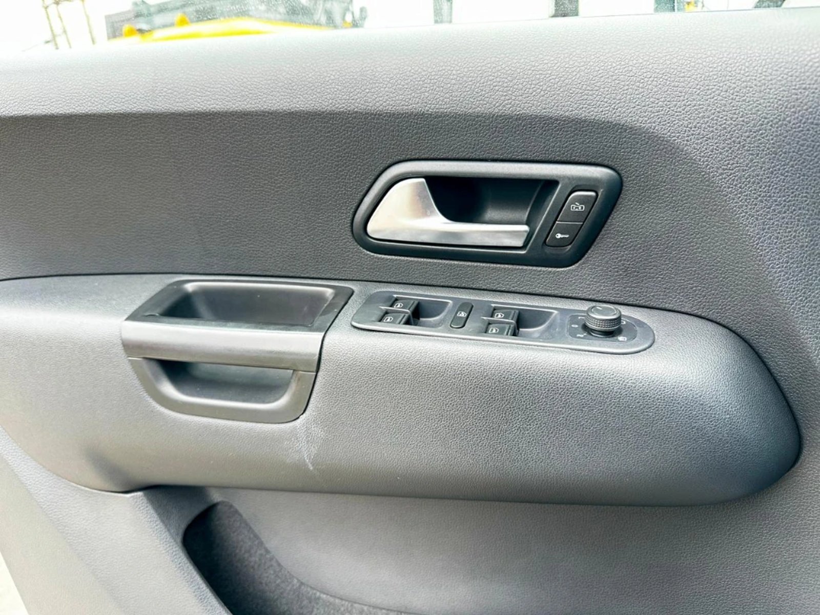 VOLKSWAGEN AMAROK 2022 - Imagen 15 de 20