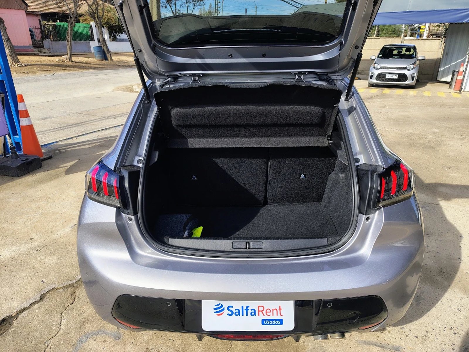 PEUGEOT 208 2023 - Imagen 12 de 20
