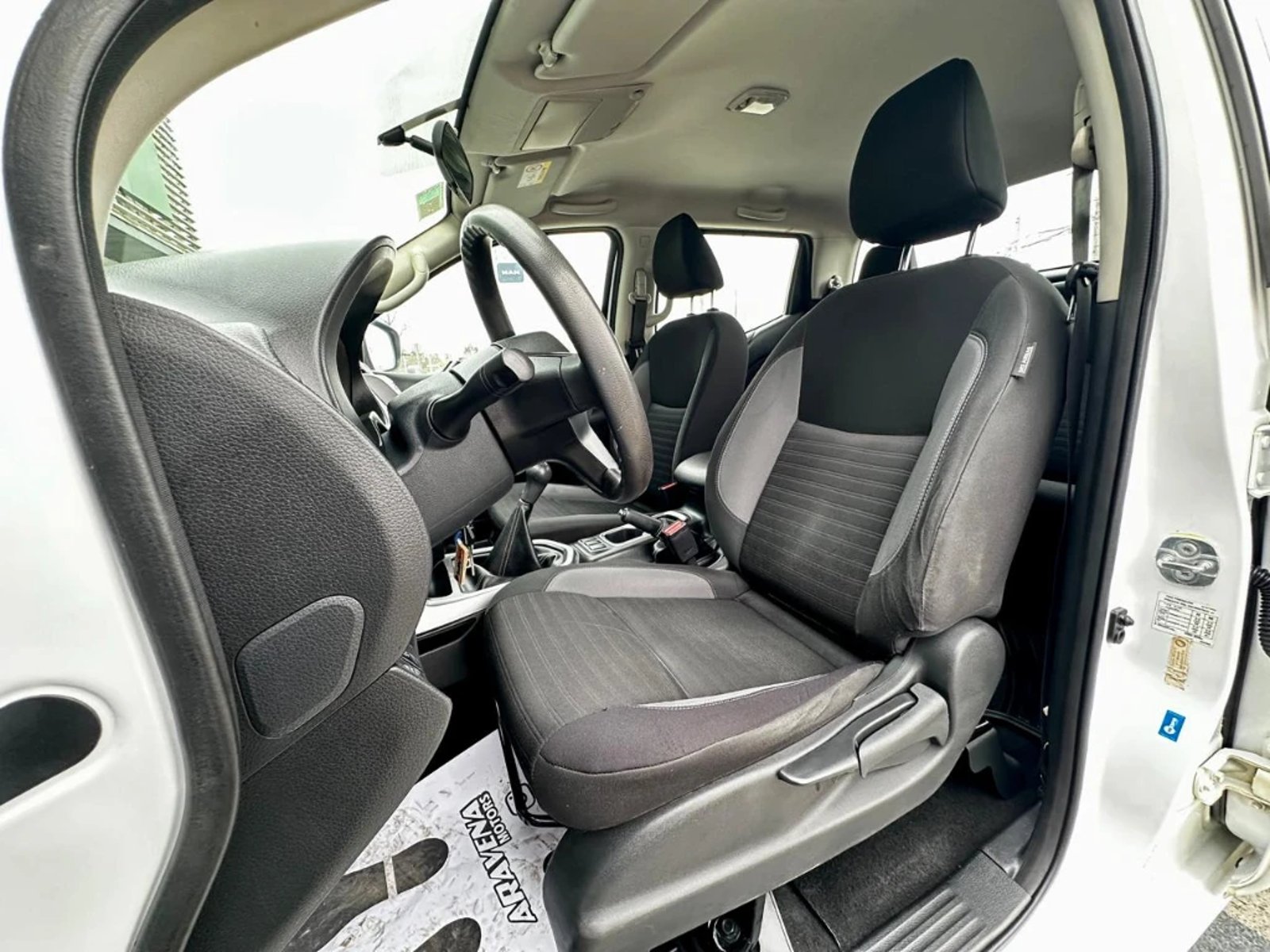 NISSAN NAVARA 2023 - Imagen 13 de 20