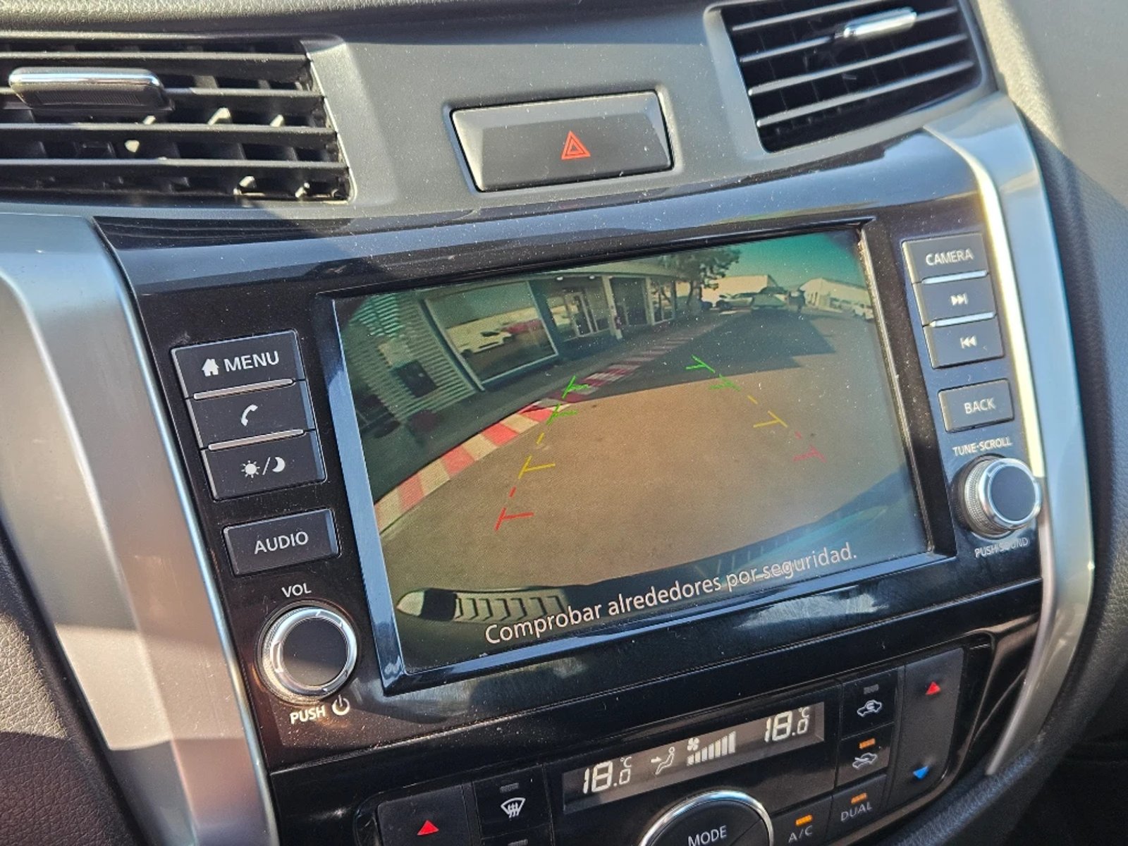 NISSAN NAVARA 2023 - Imagen 18 de 20