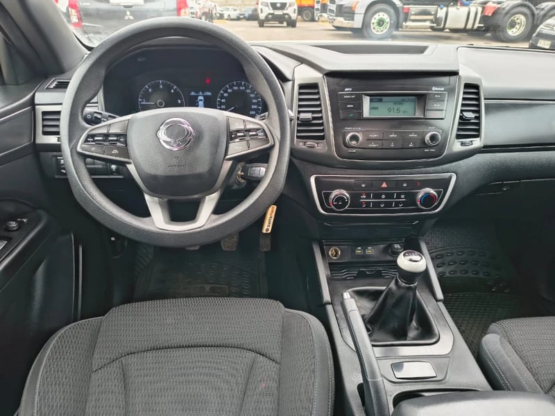SsangYong Grand musso 2023 - Imagen 18 de 20