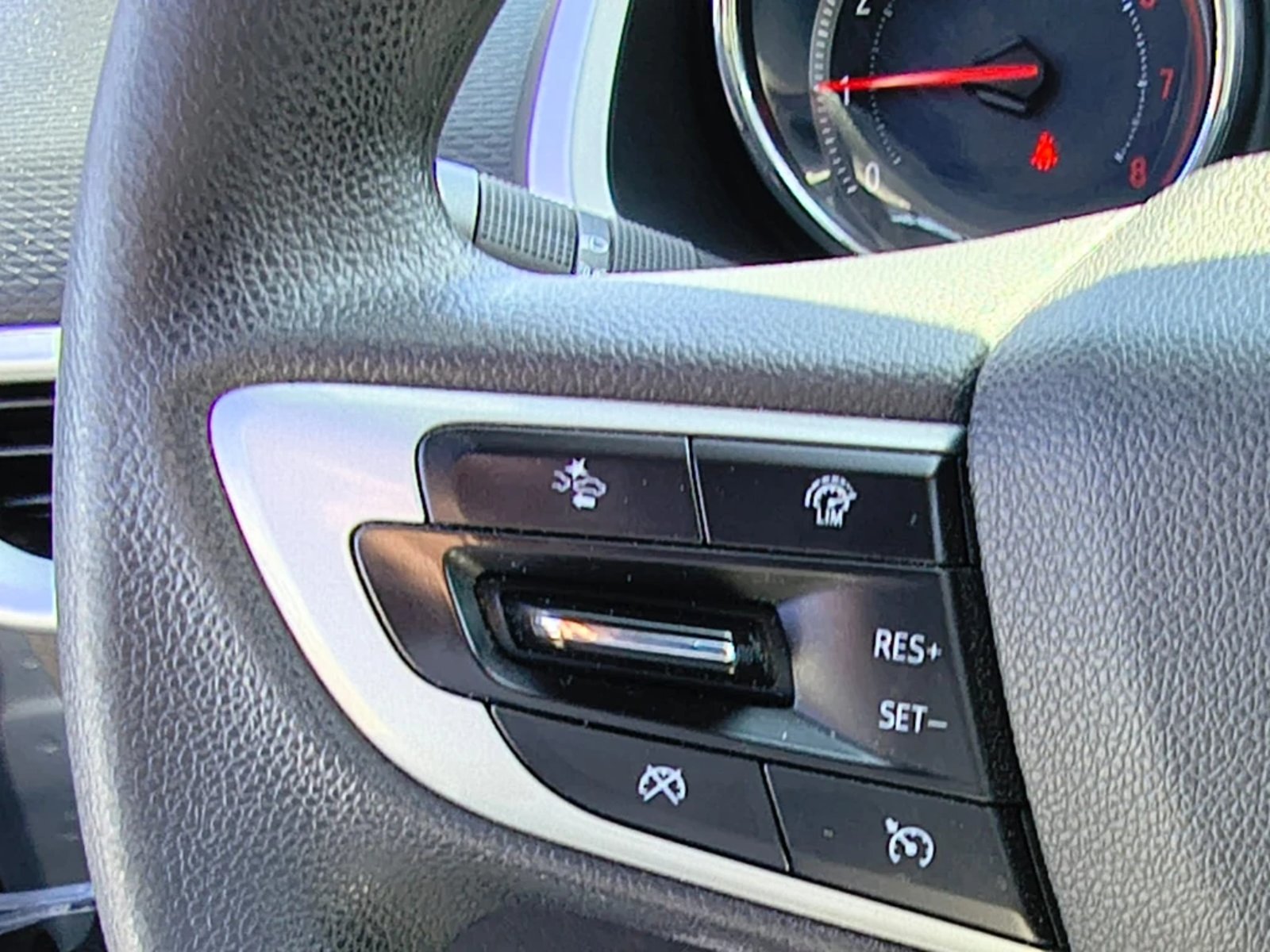 Chevrolet Tracker 2024 - Imagen 18 de 20