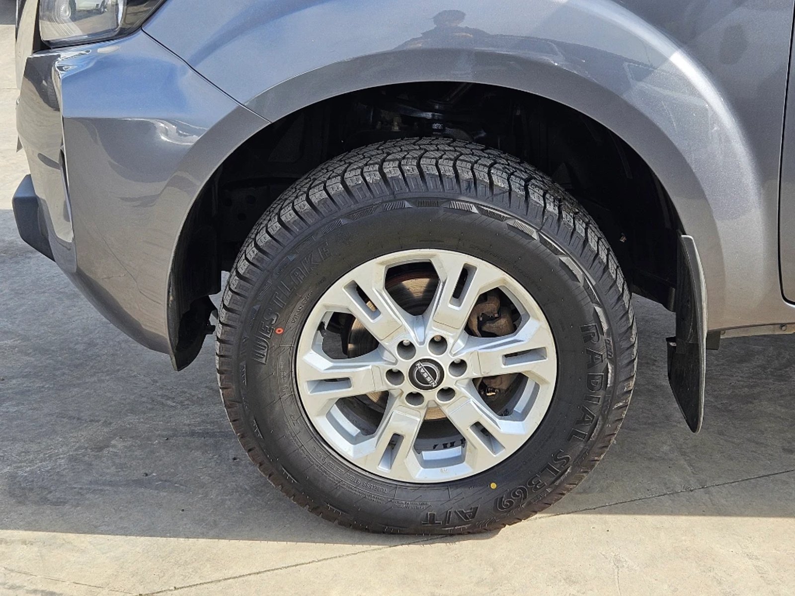 NISSAN NAVARA 2023 - Imagen 9 de 20