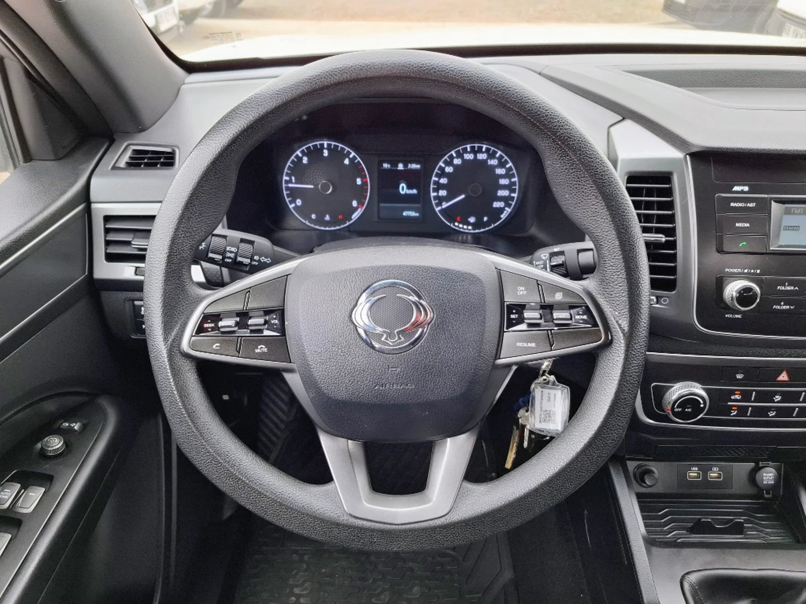 SSANGYONG GRAND MUSSO 2023 - Imagen 13 de 20