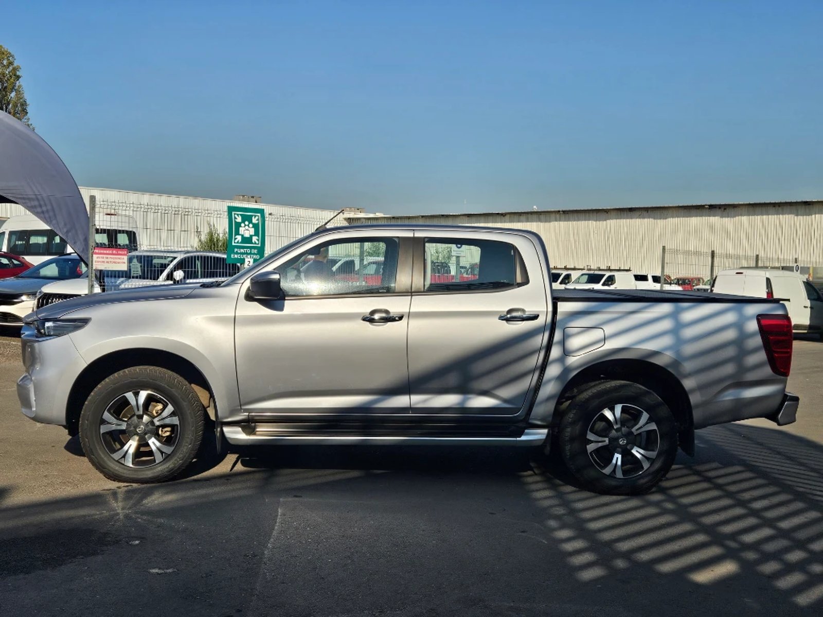 MAZDA BT-50 2023 - Imagen 8 de 20