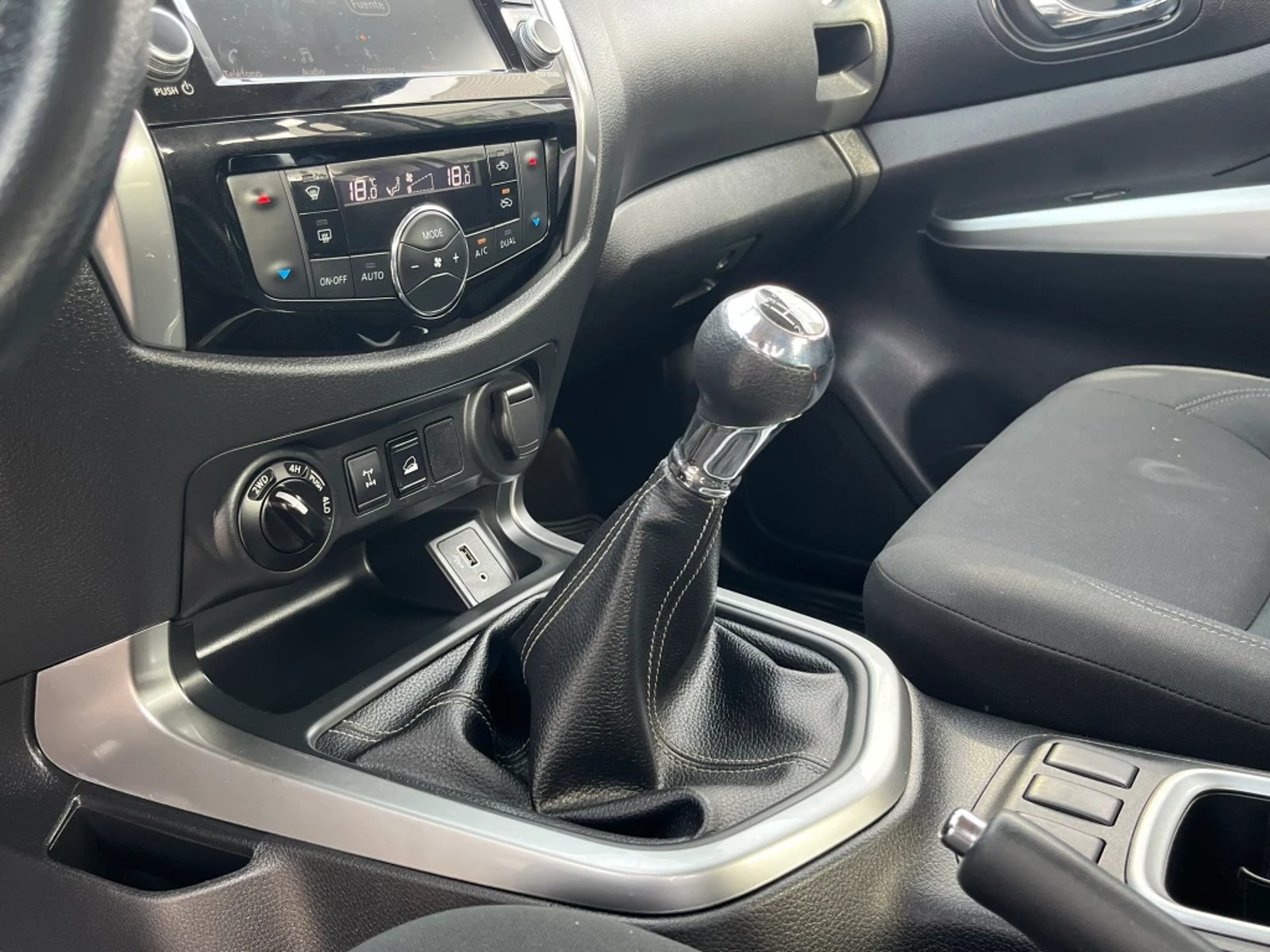 NISSAN NAVARA 2023 - Imagen 16 de 20