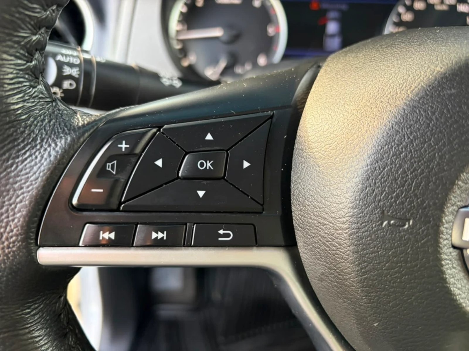 Nissan Navara 2023 - Imagen 19 de 20