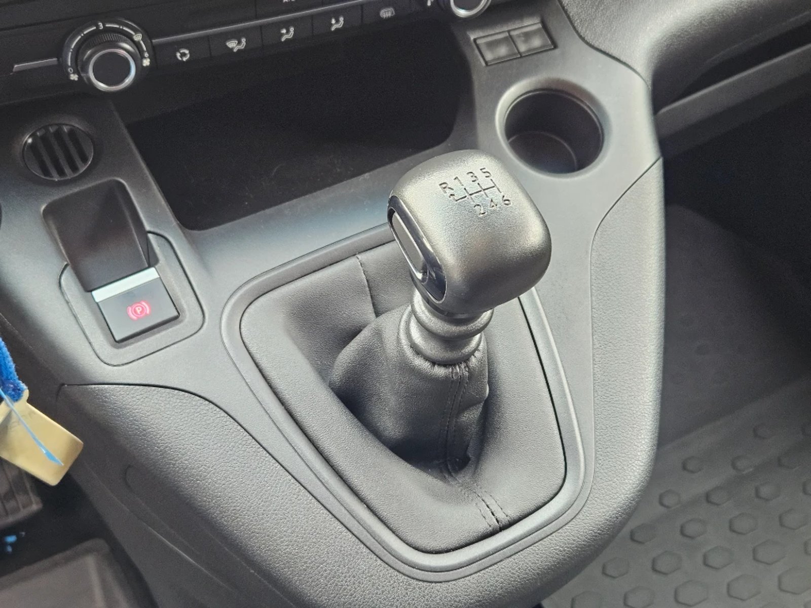 PEUGEOT PARTNER 2024 - Imagen 18 de 20