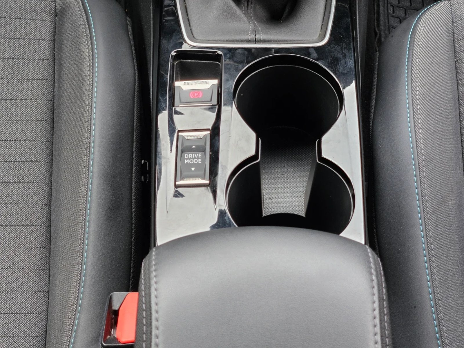 PEUGEOT 208 2023 - Imagen 14 de 20