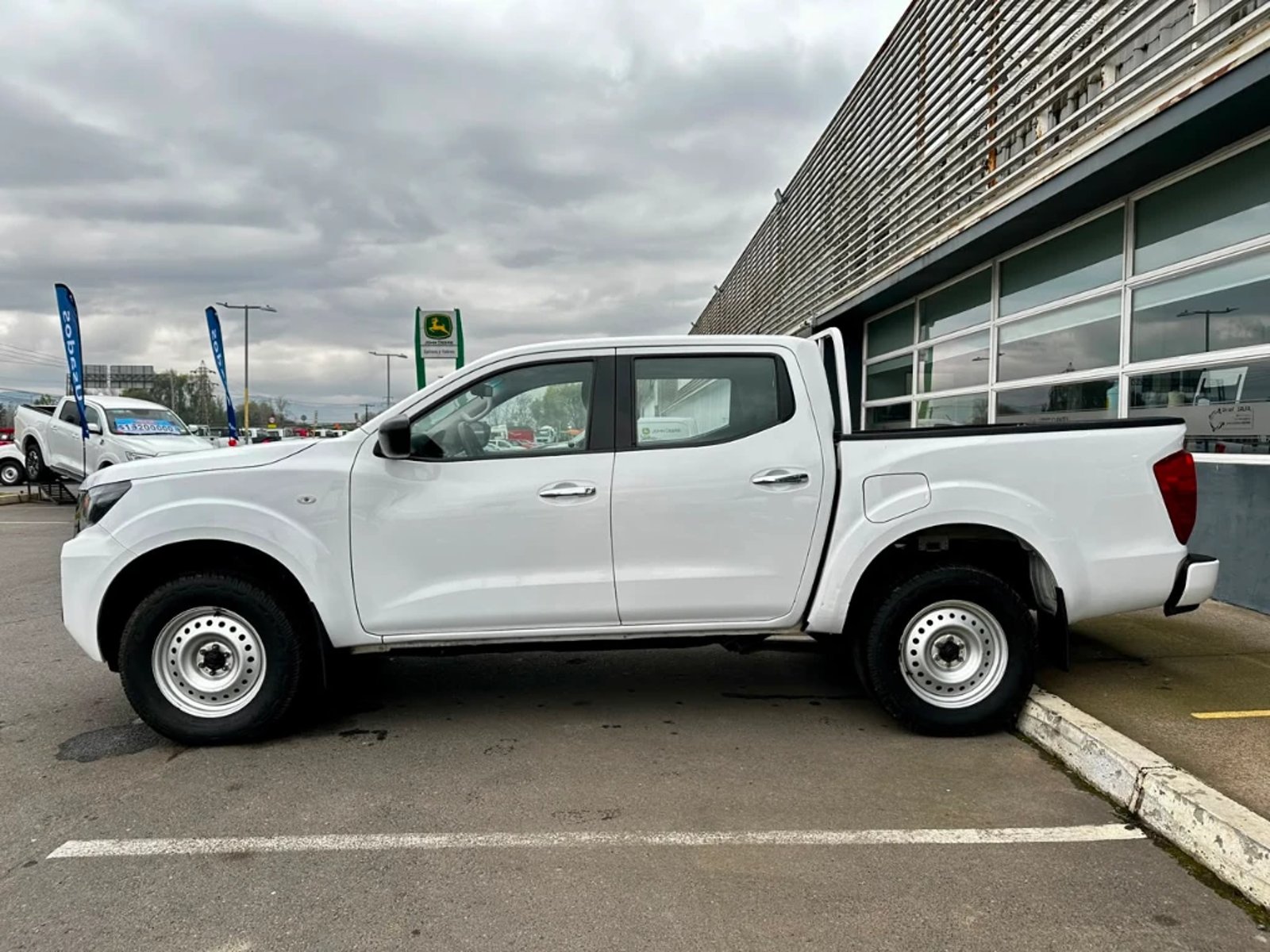 NISSAN NAVARA 2023 - Imagen 19 de 20