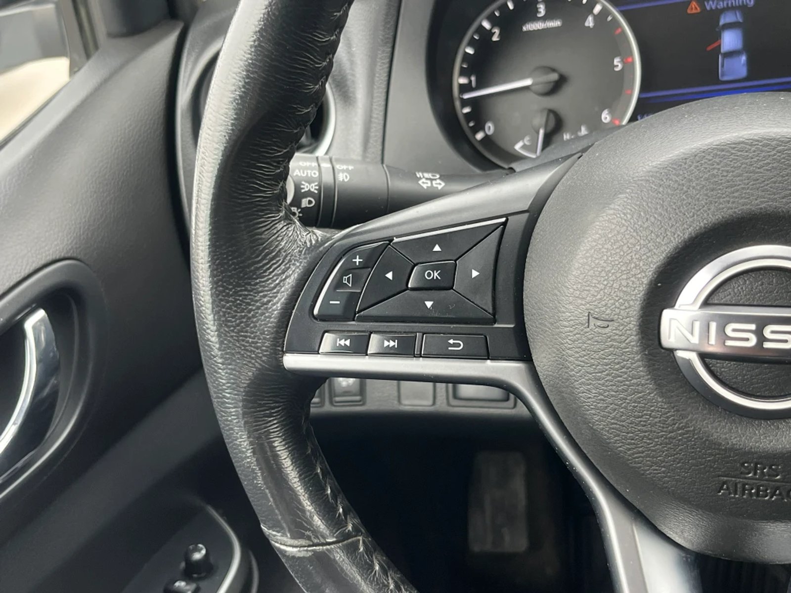 Nissan Navara 2023 - Imagen 16 de 20