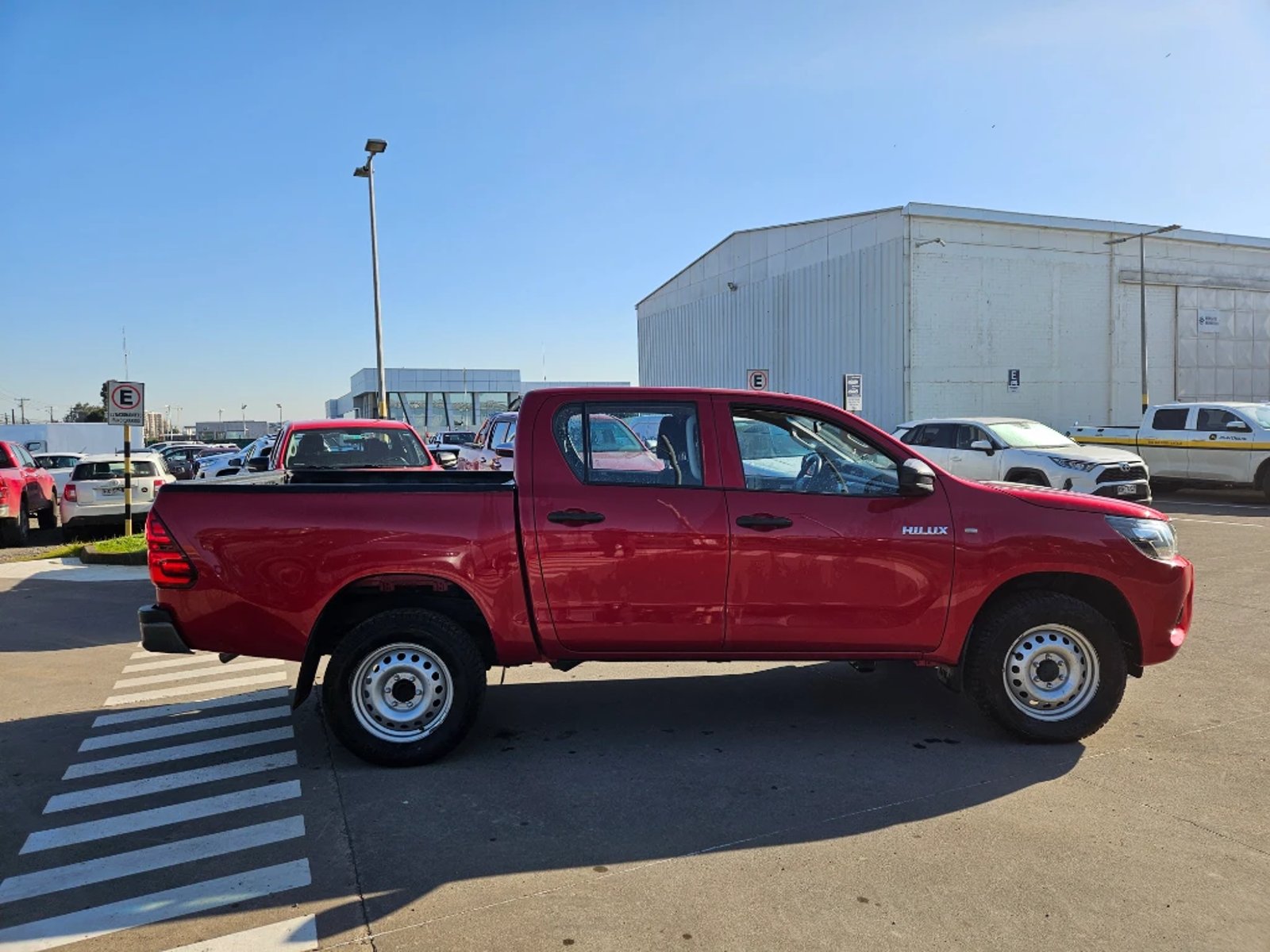 Toyota Hilux 2024 - Foto 4 de 20