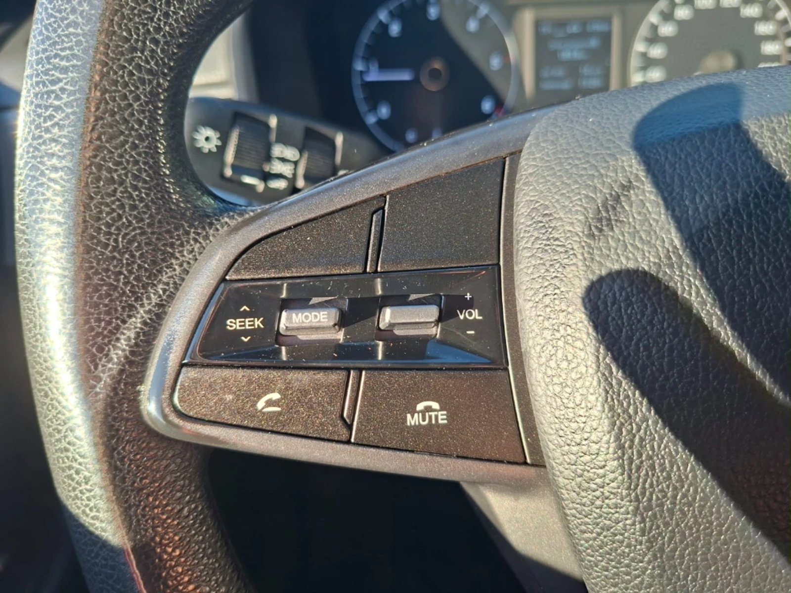 SSANGYONG GRAND MUSSO 2023 - Imagen 17 de 20
