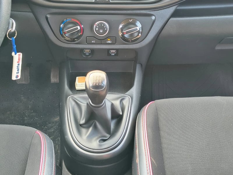 Hyundai Grand i10 2023 - Imagen 14 de 20