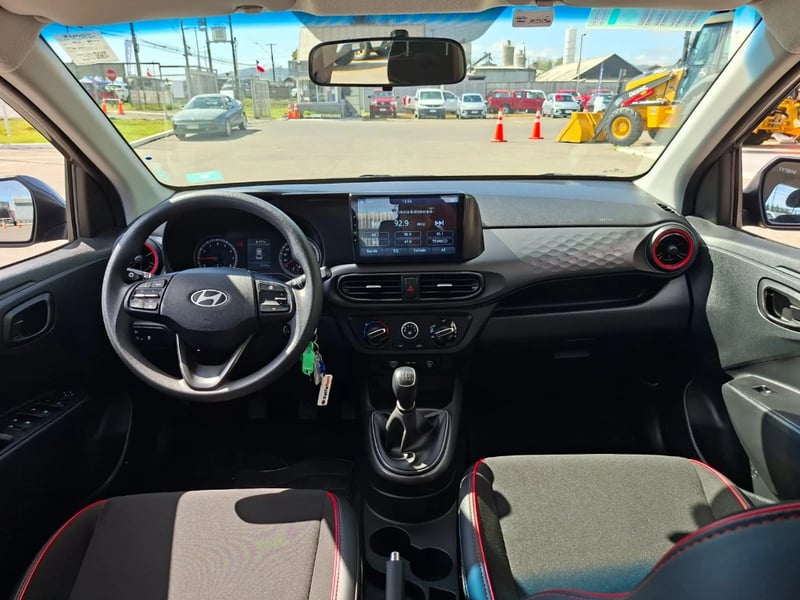 Hyundai Grand i10 2025 - Imagen 17 de 20
