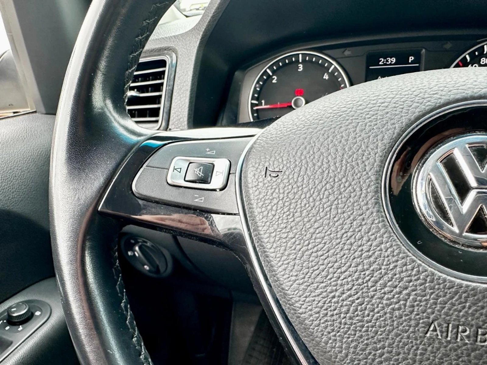 VOLKSWAGEN AMAROK 2022 - Imagen 18 de 20