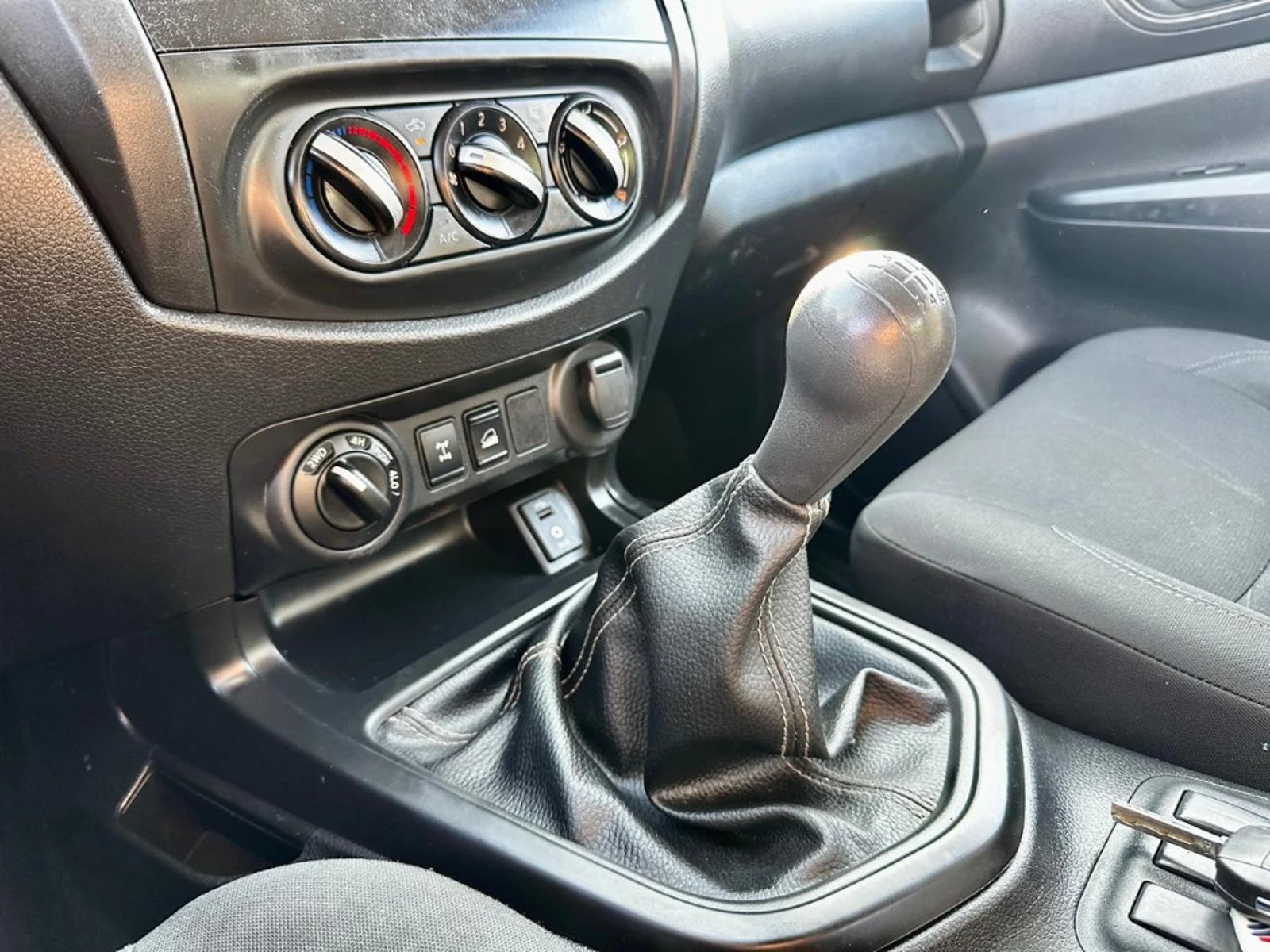 Nissan Navara 2023 - Imagen 18 de 20