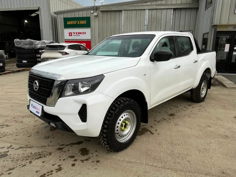 Nissan Navara 2023