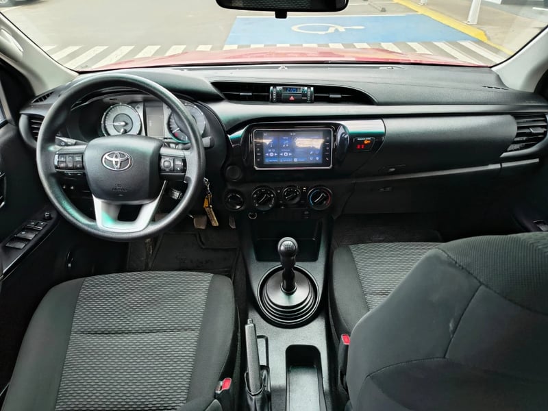 Toyota Hilux 2024 - Imagen 12 de 20
