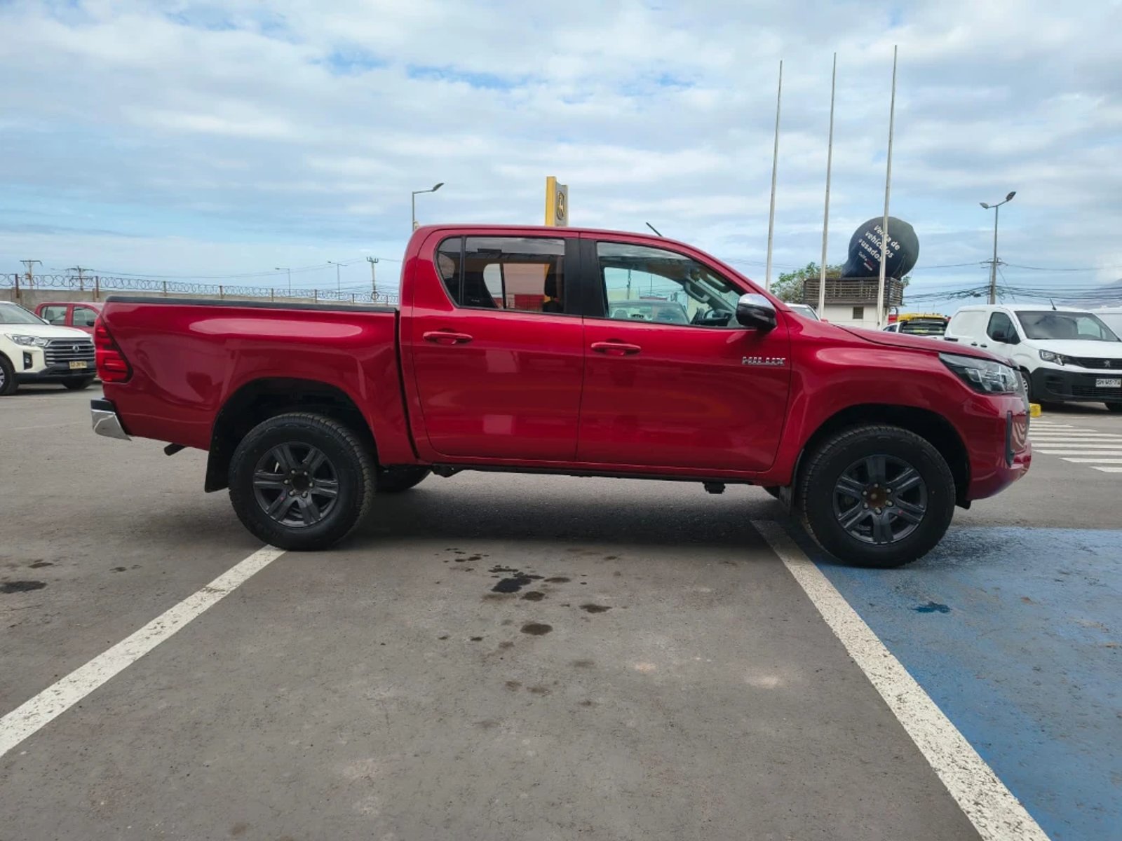 Toyota Hilux 2022 - Foto 4 de 20
