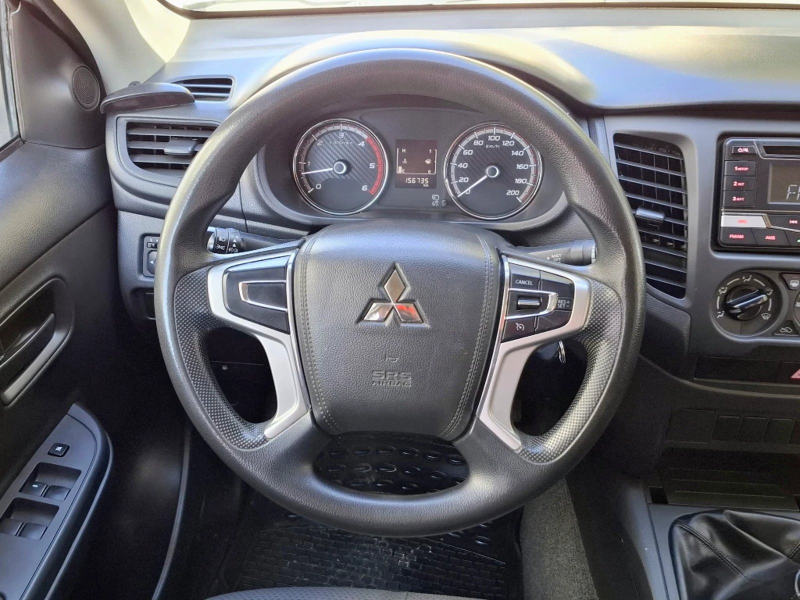 MITSUBISHI L200 2021 - Imagen 14 de 20