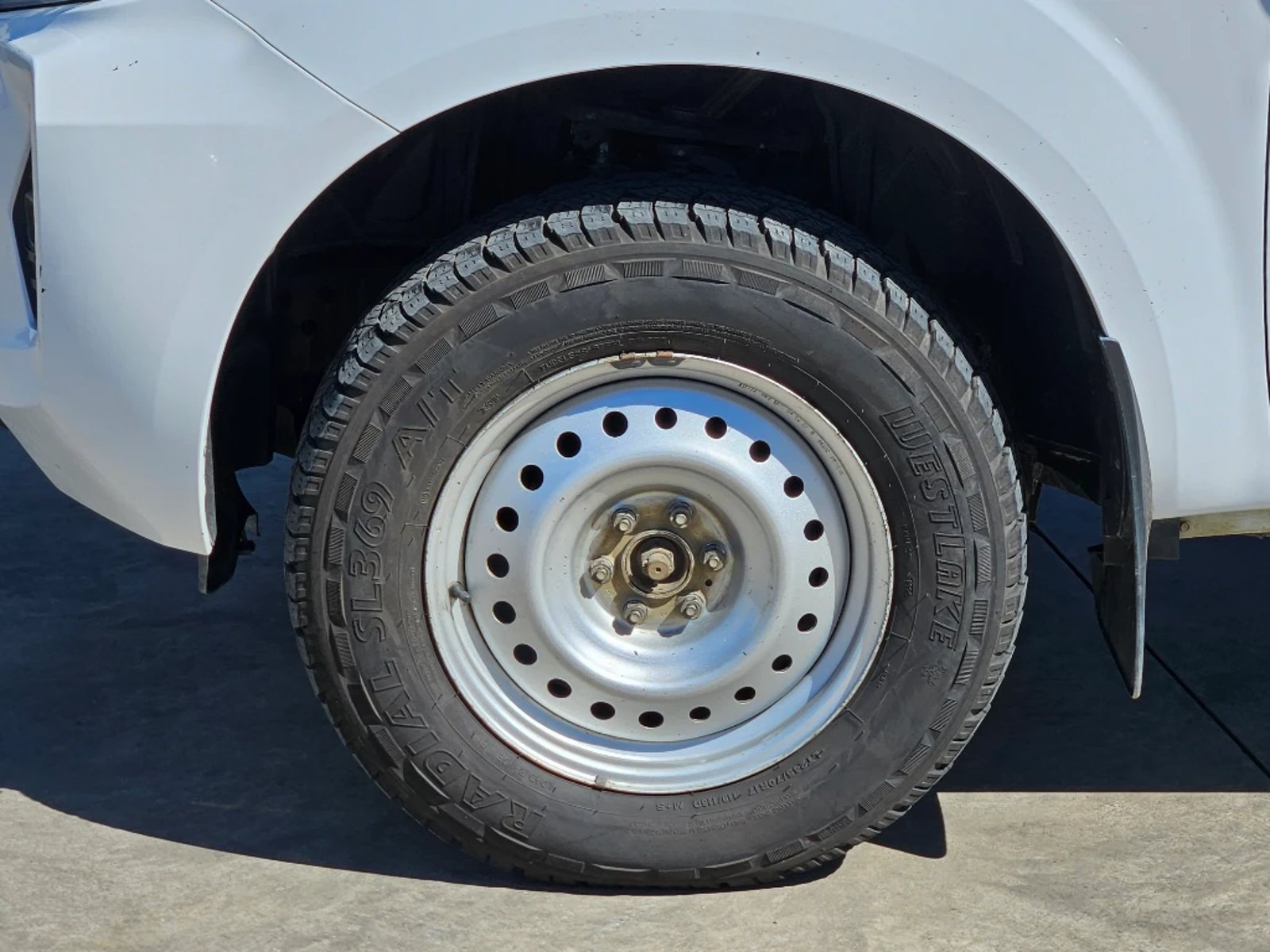NISSAN NAVARA 2023 - Imagen 9 de 20