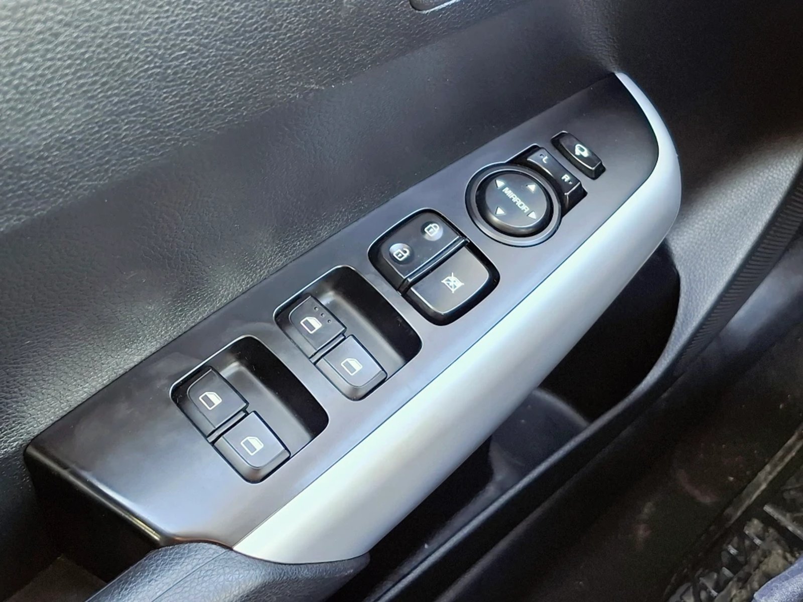 KIA MORNING 2023 - Imagen 13 de 20