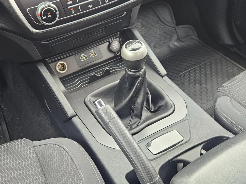SsangYong Grand musso 2023 - Imagen 13 de 20