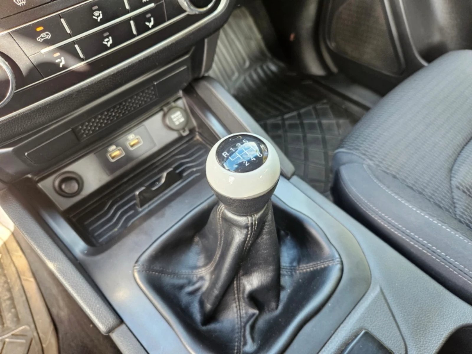 SsangYong Grand musso 2023 - Imagen 20 de 20