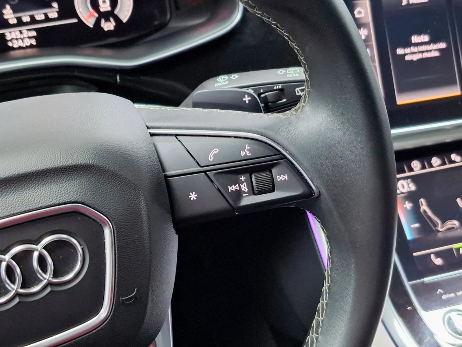 AUDI Q8 2025 - Imagen 16 de 20