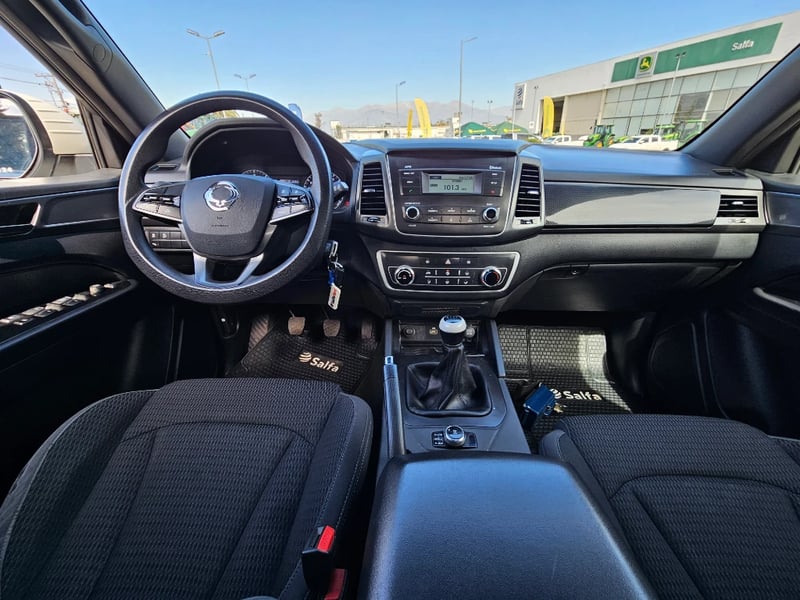 SsangYong Grand musso 2024 - Imagen 18 de 20
