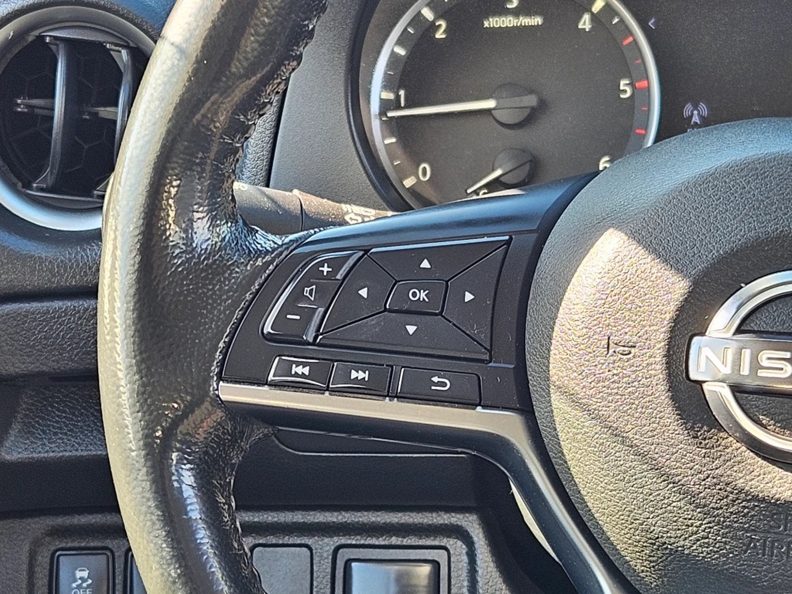 Nissan Navara 2023 - Imagen 18 de 20