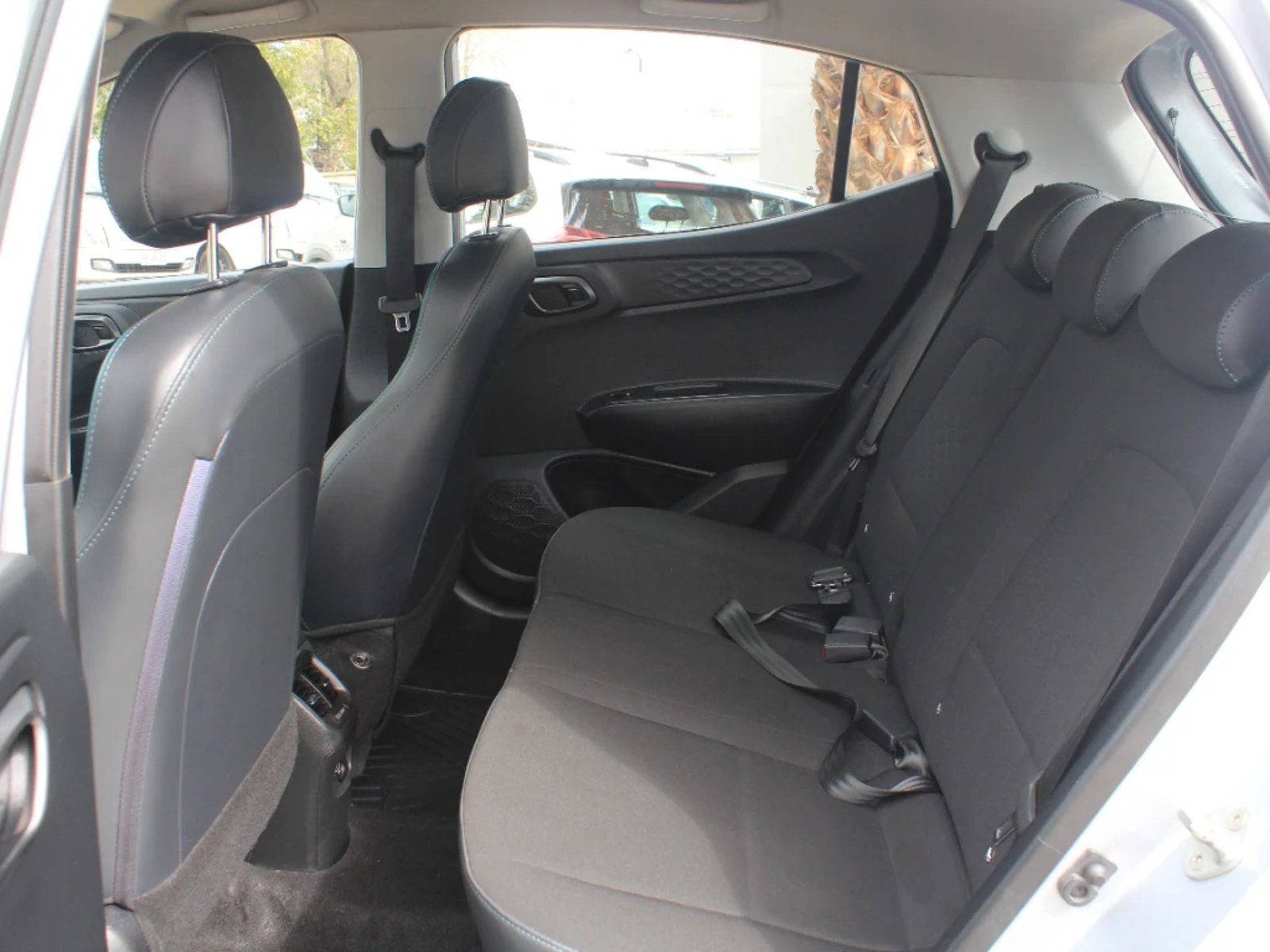 Hyundai Grand i10 2023 - Imagen 13 de 20