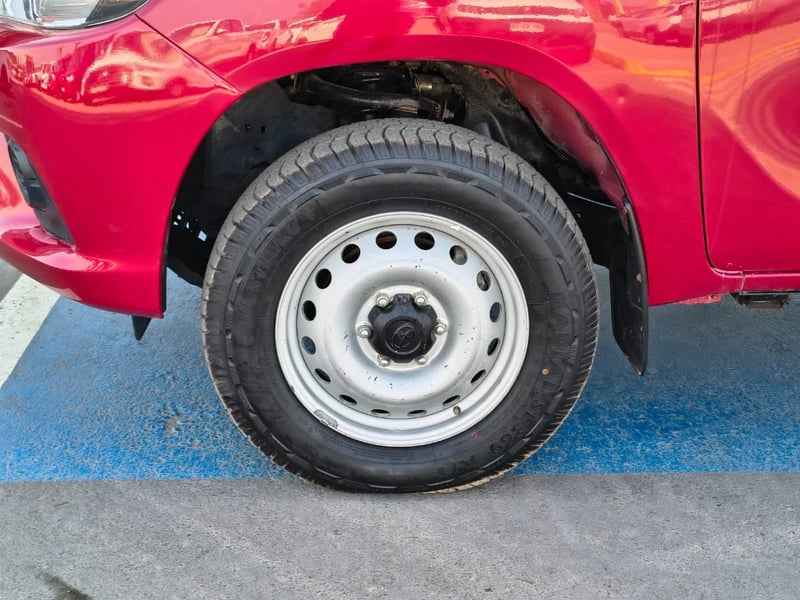 Toyota Hilux 2023 - Imagen 11 de 20