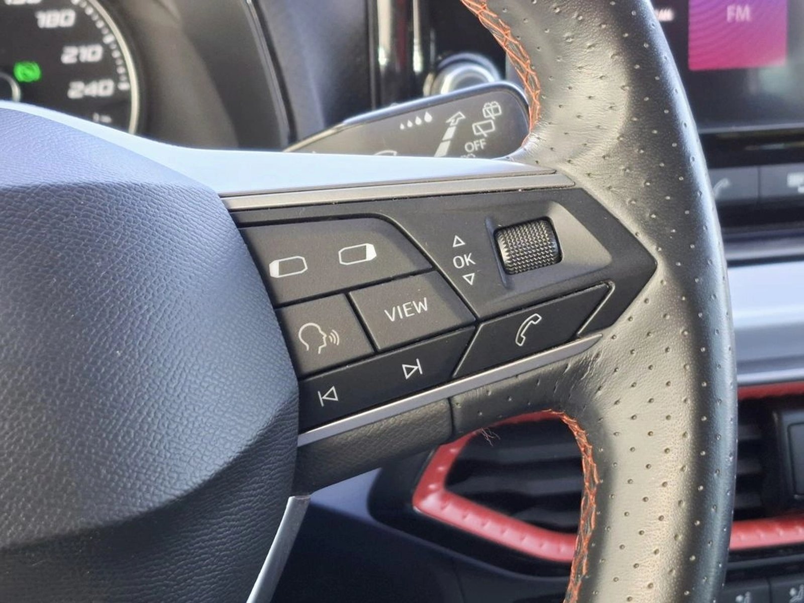 SEAT ARONA 2023 - Imagen 15 de 20
