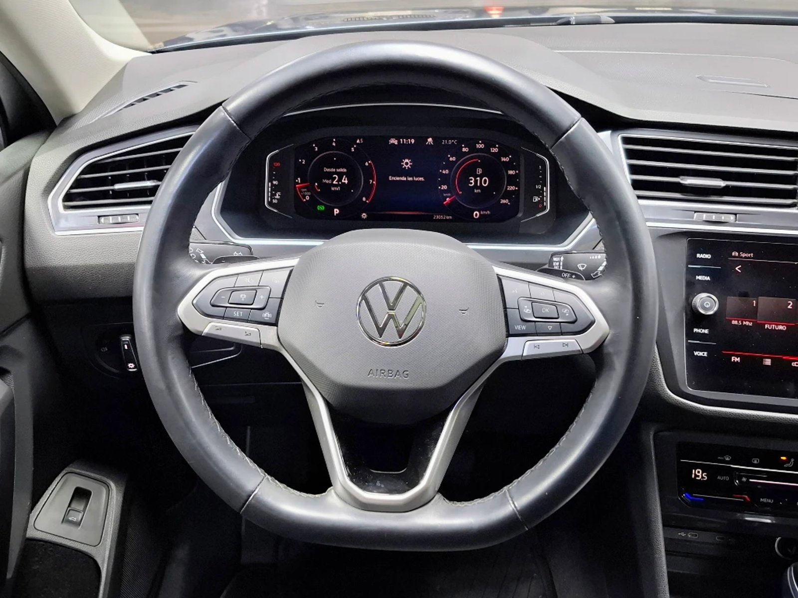 VOLKSWAGEN TIGUAN 2024 - Imagen 14 de 20