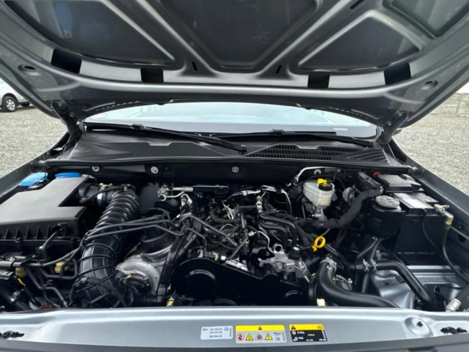 VOLKSWAGEN AMAROK 2023 - Imagen 11 de 20