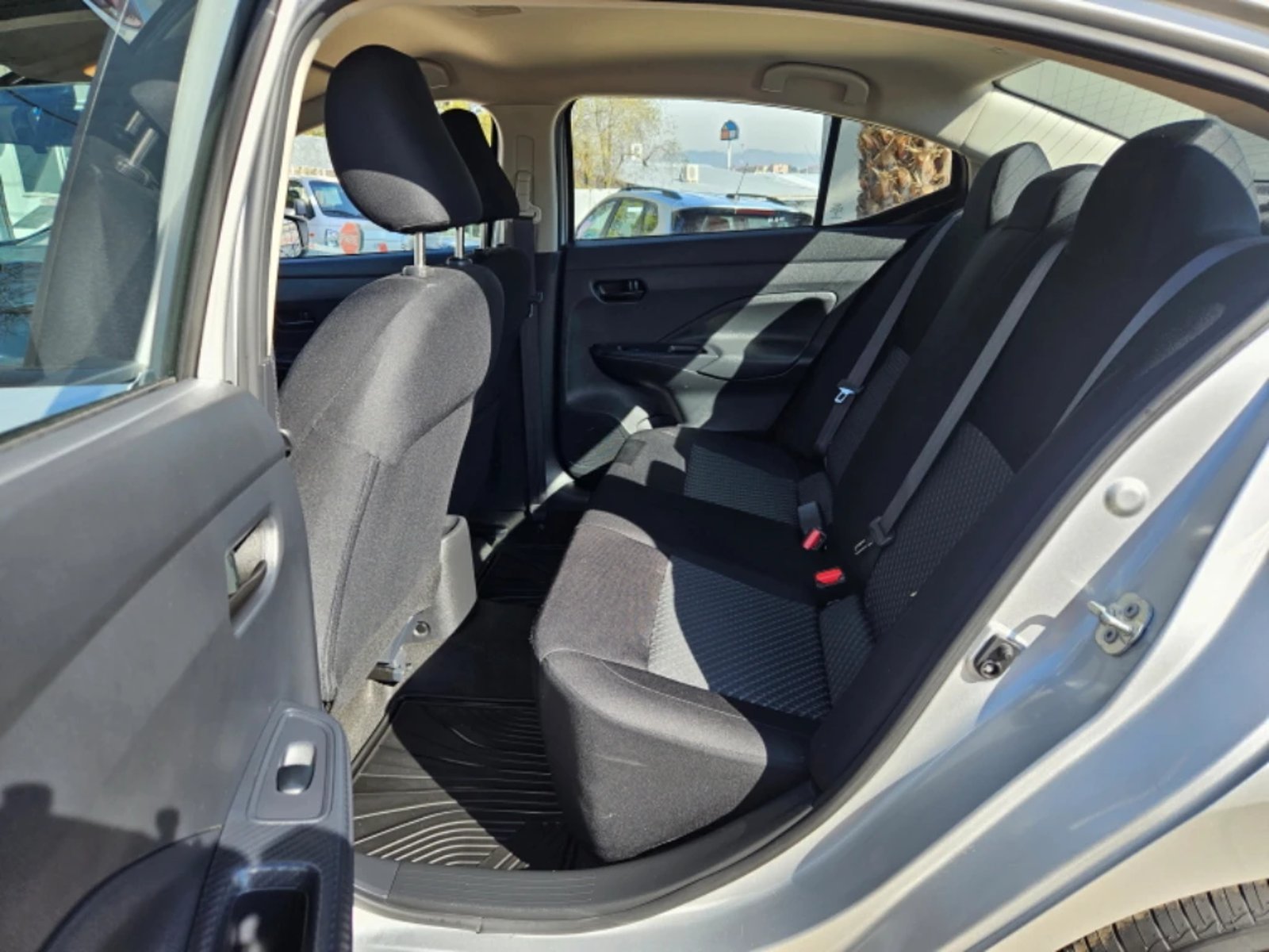 Nissan Versa 2024 - Imagen 15 de 20