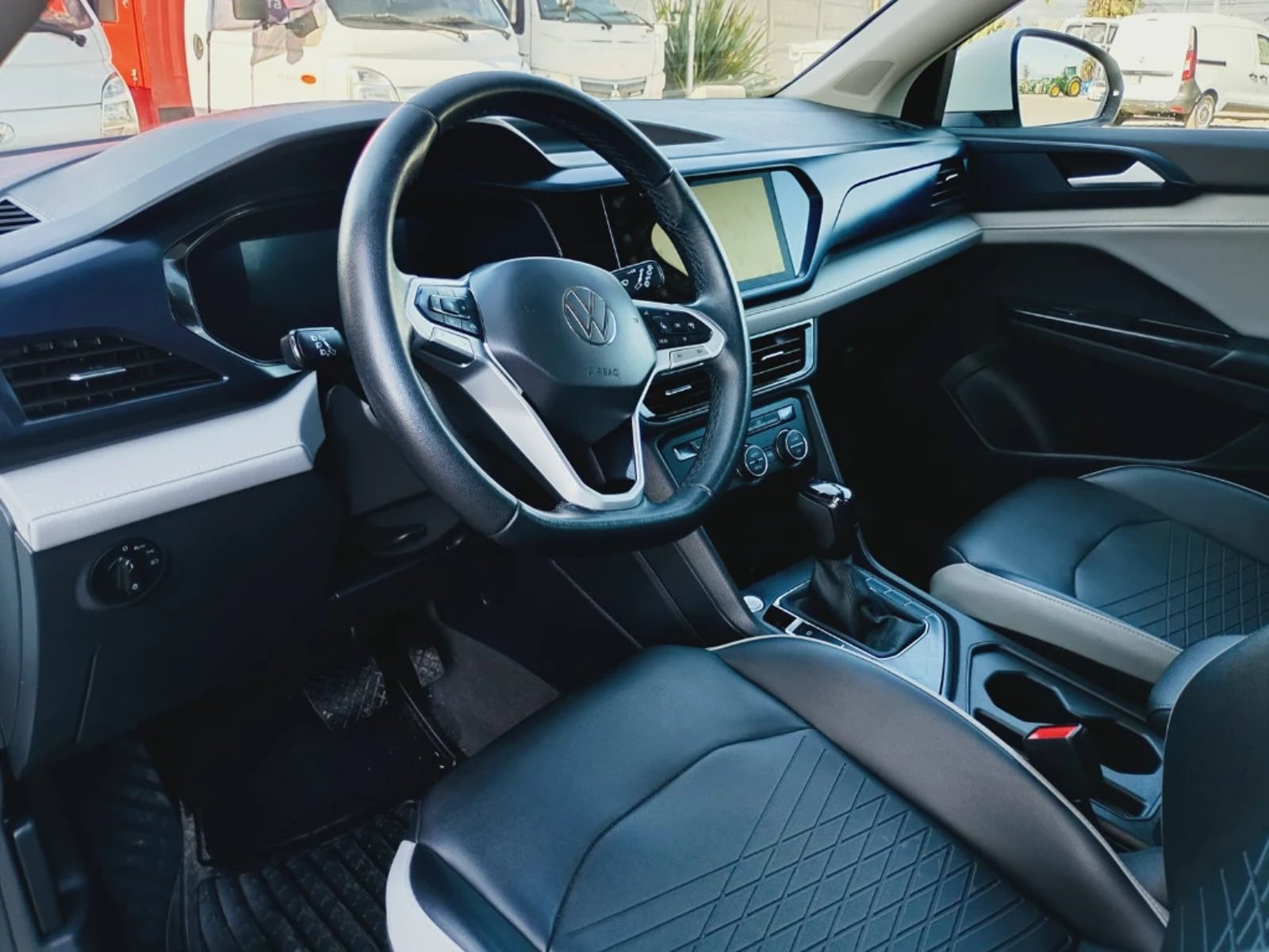 VOLKSWAGEN TAOS 2022 - Imagen 15 de 20