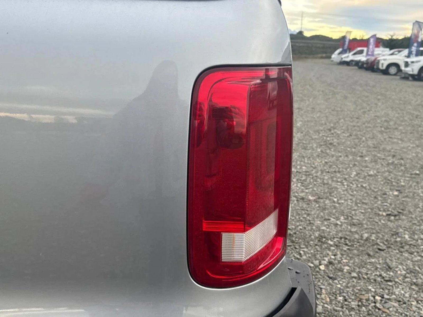 VOLKSWAGEN AMAROK 2023 - Imagen 10 de 20