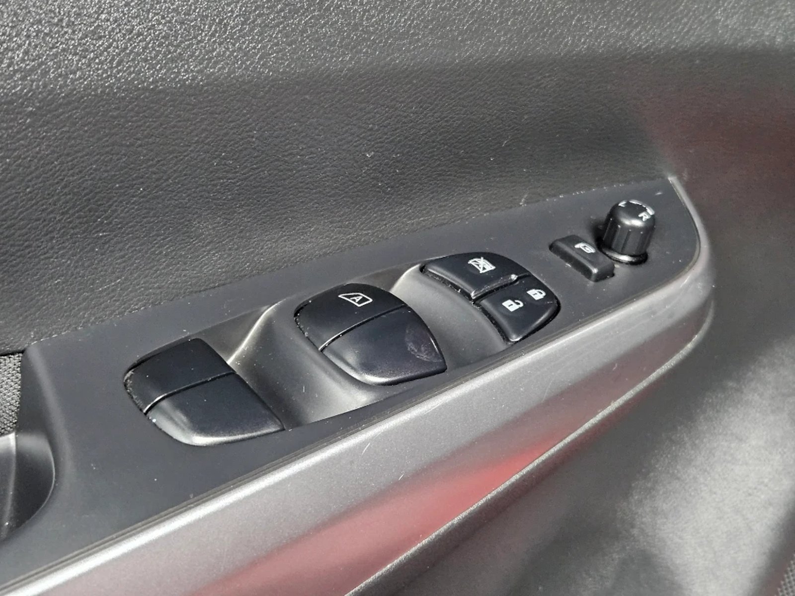 NISSAN NAVARA 2024 - Imagen 17 de 20