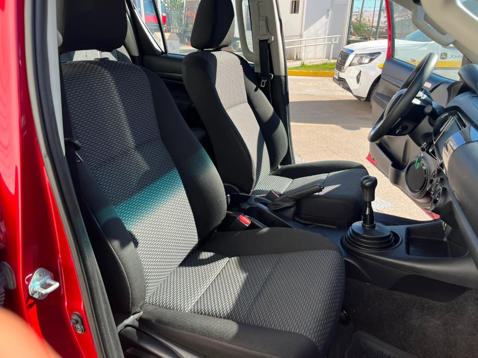 Toyota Hilux 2023 - Imagen 18 de 20