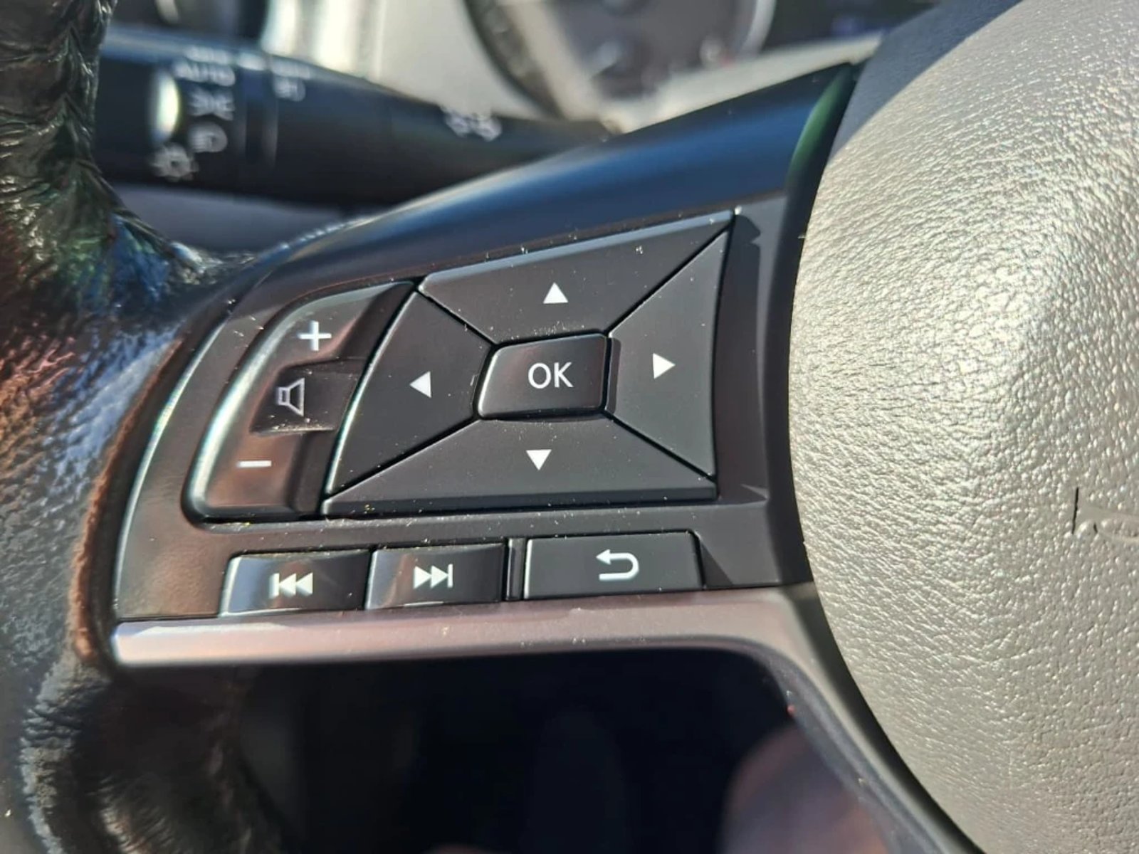 Nissan Navara 2023 - Imagen 17 de 20
