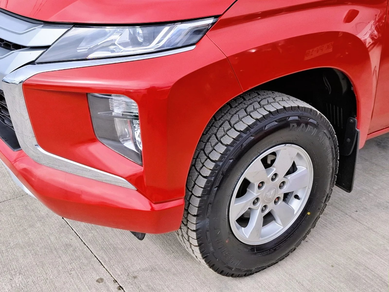 MITSUBISHI L200 2022 - Imagen 7 de 20