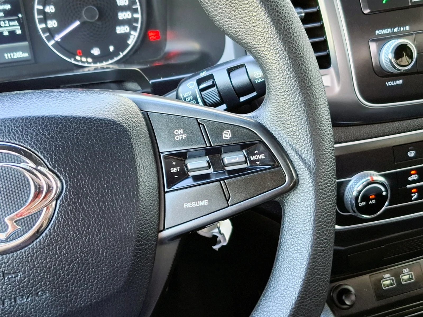 SSANGYONG GRAND MUSSO 2023 - Imagen 17 de 20