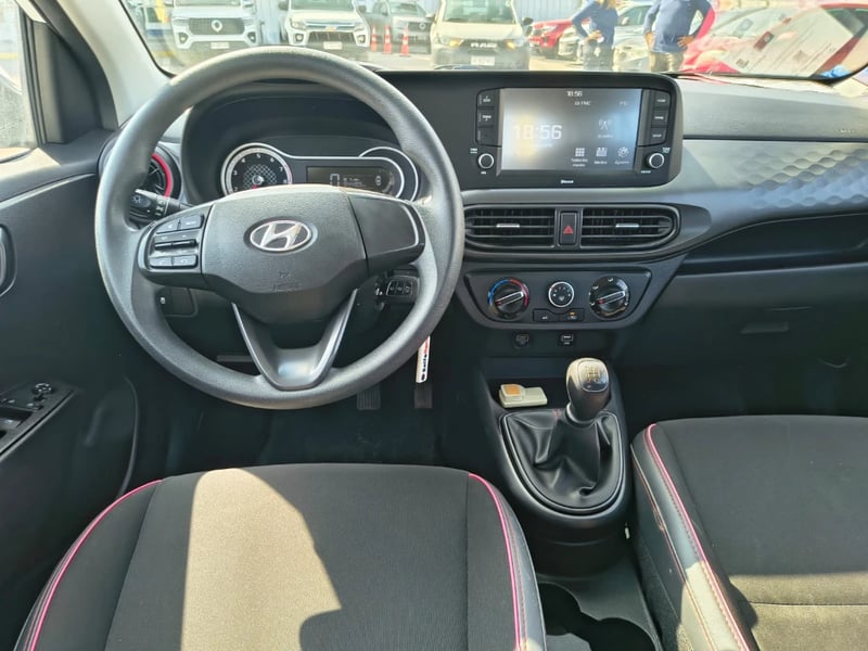 Hyundai Grand i10 2023 - Imagen 12 de 20