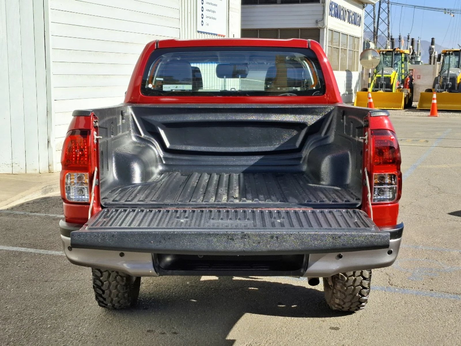 TOYOTA HILUX 2023 - Imagen 10 de 20