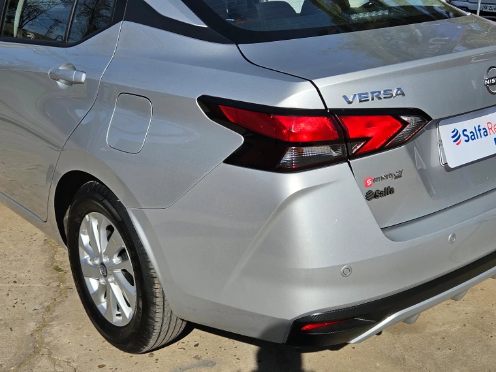 Nissan Versa 2024 - Imagen 13 de 20