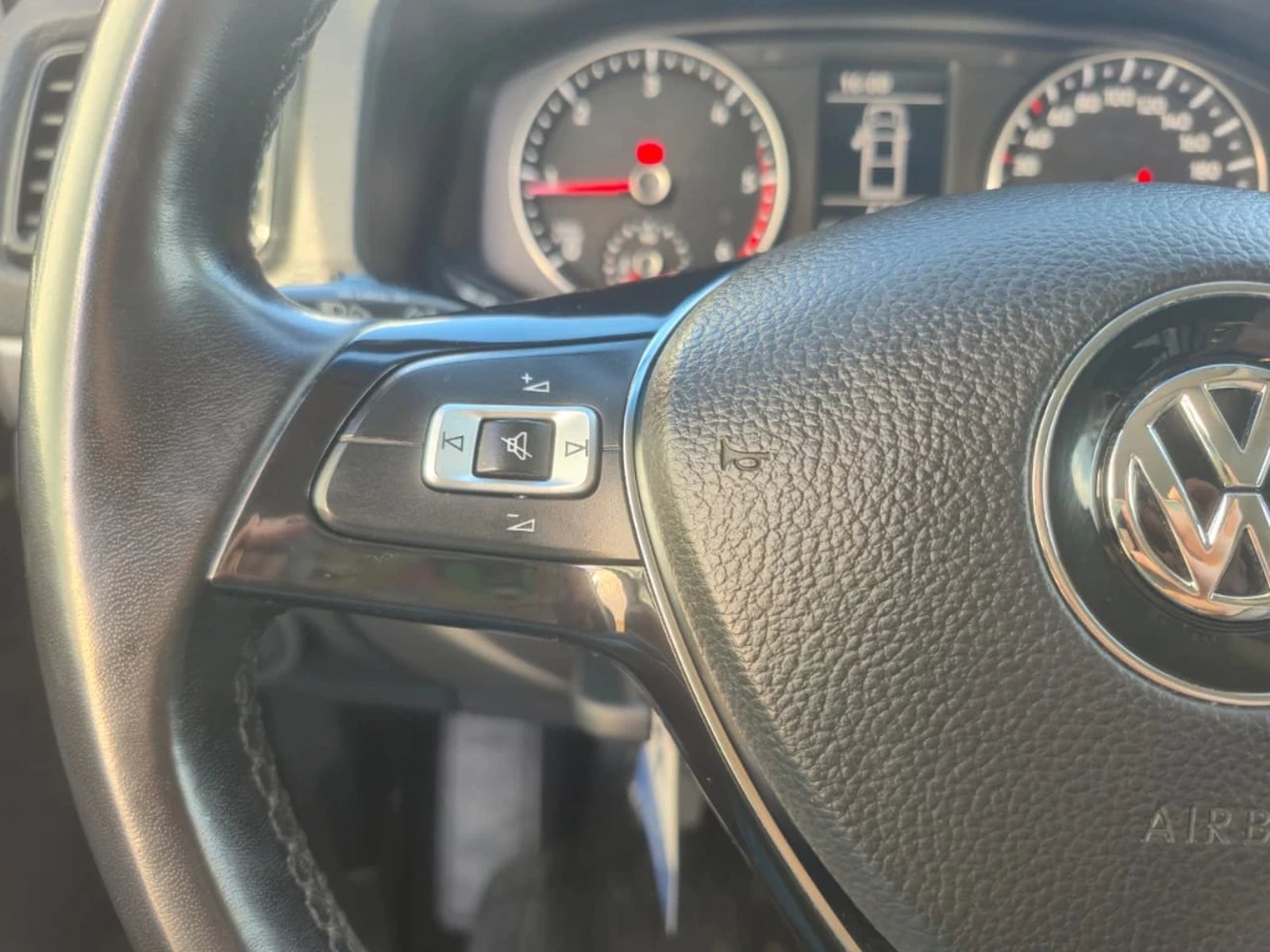 Volkswagen Amarok 2023 - Imagen 18 de 20